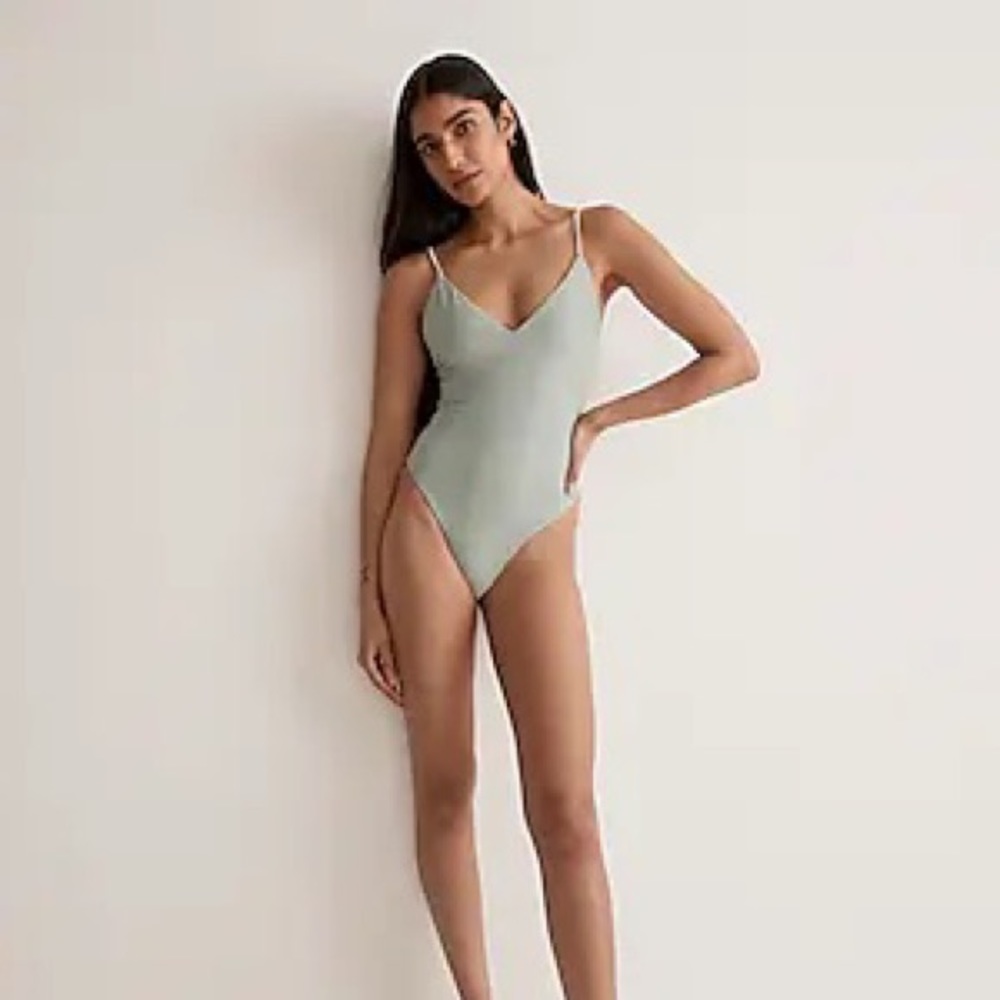 Madewell V-Neck Tie-Back One-Piece Swimsuit